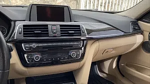 3 Serisi Uyumlu F30 Göğüslük Çıtası - Piano Black (2 Parça)