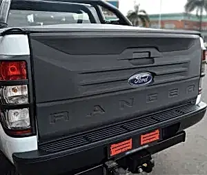 Ford Ranger Uyumlu T7 Bagaj Kapağı Kaplama Ranger Yazılı Mat Siyah